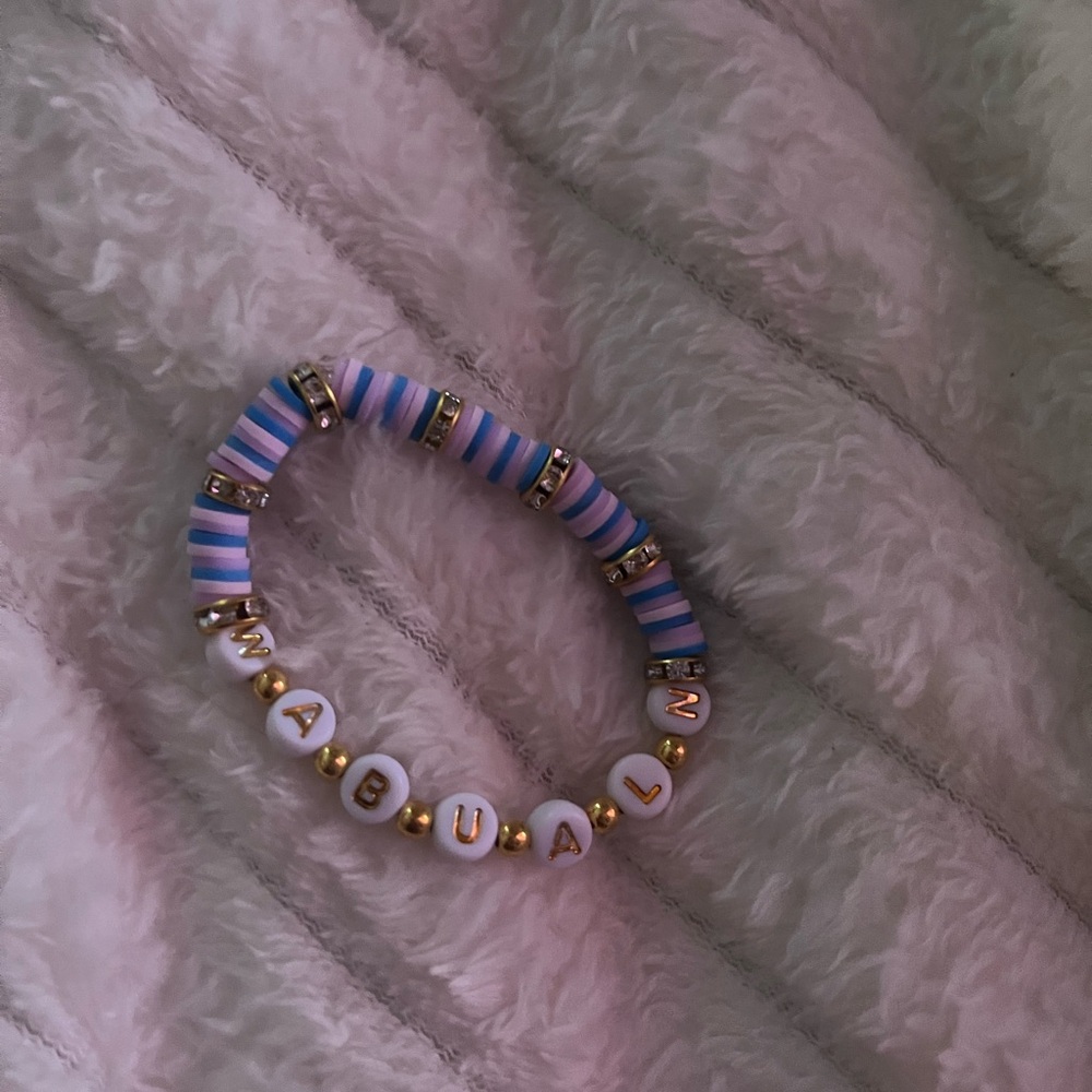 21 sabrina carpenter handmade concert worn bracelets! - Picture 3 of 16